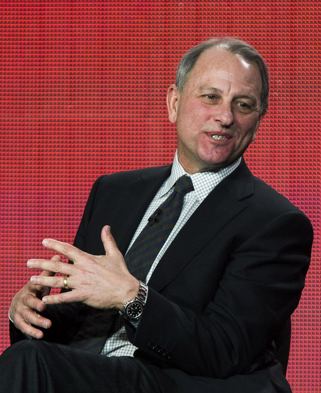 © Reuters. FILE PHOTO: Fager of the show "60 Minutes Sports" speaks during the Showtime panel presentation of the 2013 Winter TV Critics Association Press Tour in Pasadena