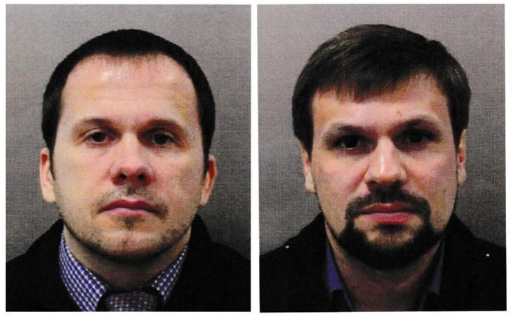 © Reuters. Подозореваемые в отравлении Скрипалей Александр Петров и Руслан Боширов на фотографиях, распространенных полицией Лондона