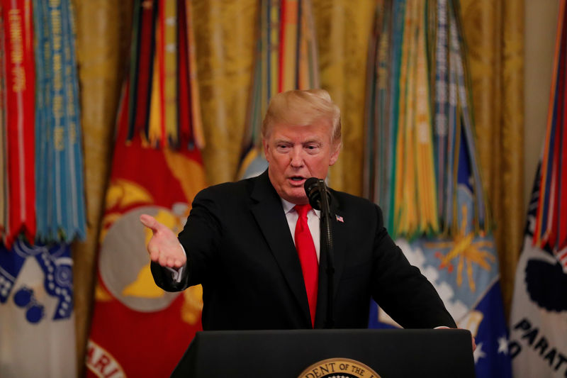 © Reuters. U.S. President Donald Trump hosts a White House reception for Congressional Medal of Honor recipients in Washington