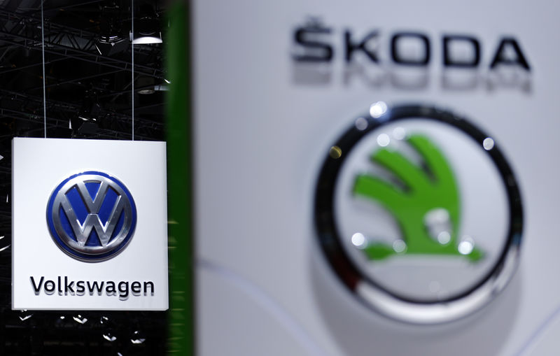 © Reuters. A Volkswagen (VW) logo is pictured next to a logo of Skoda during the second media day of the 86th International Motor Show in Geneva