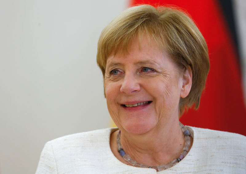 © Reuters. Lithuanian President Grybauskaite meets with German Chancellor Merkel in Vilnius