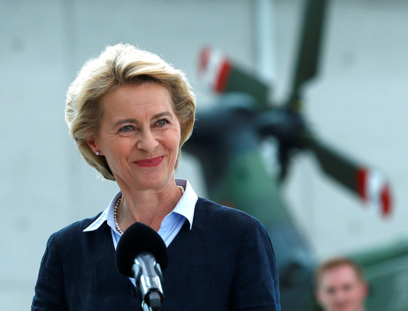 © Reuters. وزيرة الدفاع: ألمانيا ملتزمة بمساعدة العراق في إعادة البناء