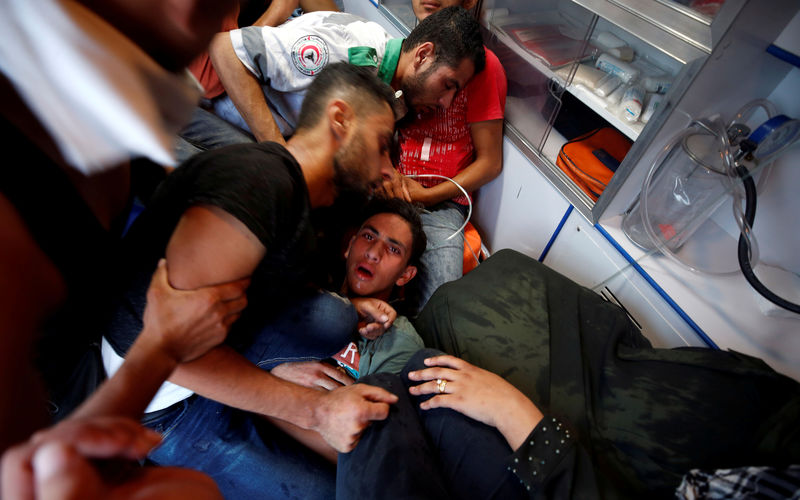 © Reuters. Mueren dos palestinos por un ataque israelí con misiles en Gaza
