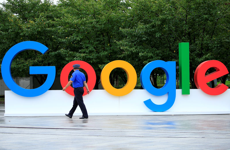 © Reuters. A Google sign is seen during the WAIC (World Artificial Intelligence Conference) in Shanghai