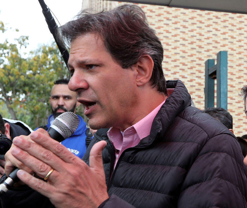 © Reuters. Candidato do PT à Presidência, Fernando Haddad, em São Bernardo do Campo