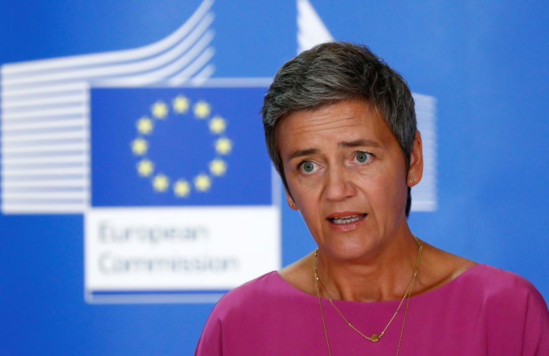 © Reuters. Comissária de concorrência da UE, Margrethe Vestager, dá entrevista em Bruxelas