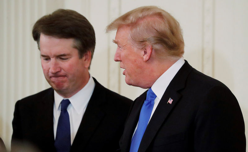 © Reuters. Presidente dos EUA, Donald Trump, ao lado de seu indicado à Suprema Corte, Brett Kavanaugh, na Casa Branca