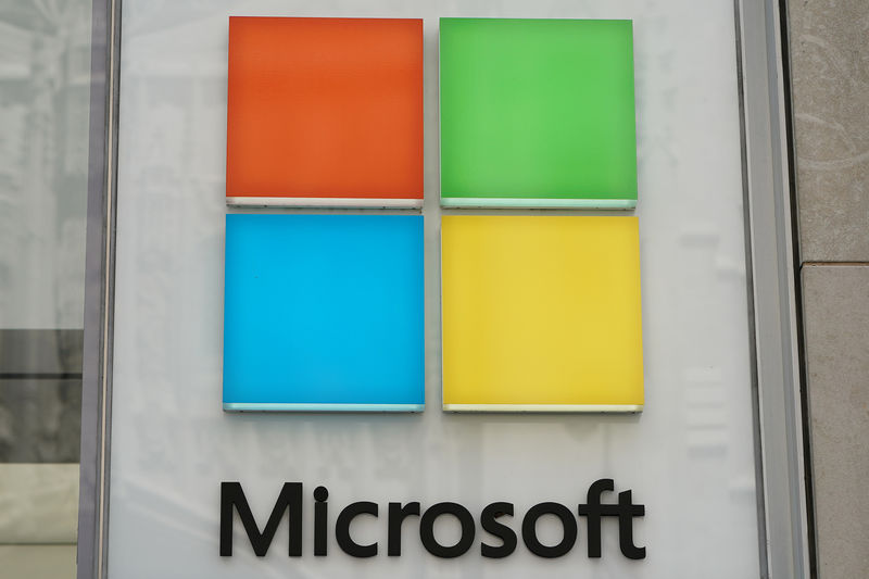 © Reuters. FILE PHOTO: A Microsoft store is pictured in New York City
