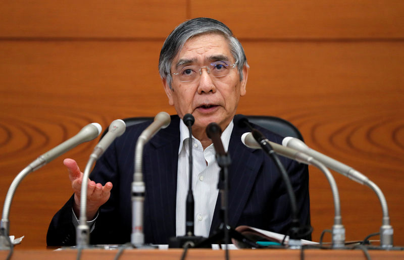 © Reuters. Presidente do banco central do Japão, Haruhiko Kuroda, durante coletiva de imprensa em Tóquio