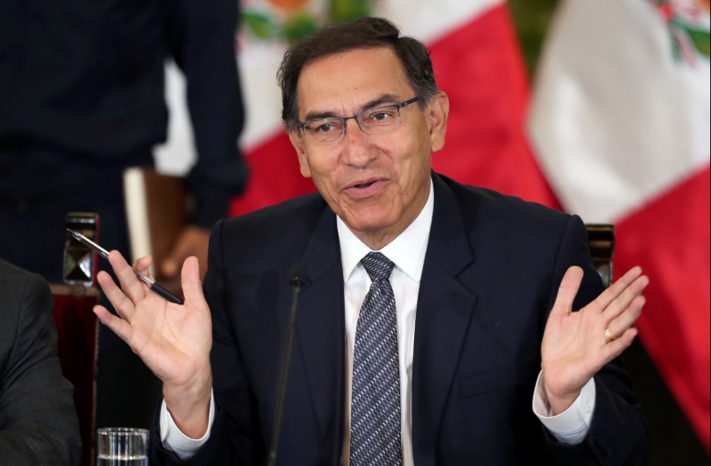 © Reuters. الكونجرس في بيرو يجدد الثقة في حكومة الرئيس فيزكارا