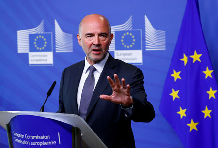 © Reuters. Il commissario europeo all'Economia Pierre Moscovici