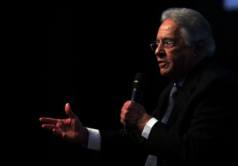 © Reuters. Fernando Henrique Cardoso fala durante evento em São Paulo