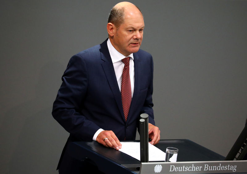 © Reuters. وزير المالية الألماني: تركيا لا تسعى إلى مساعدة اقتصادية من برلين