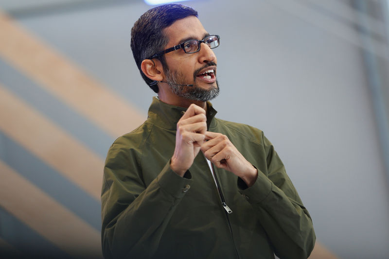 © Reuters. Google CEO Sundar Pichai speaks on stage during the annual Google I/O developers conference in Mountain View, California