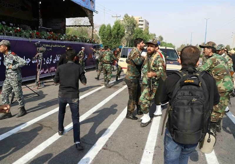 © Reuters. جماعة عربية مناهضة للحكومة تعلن المسؤولية عن هجوم العرض العسكري الإيراني