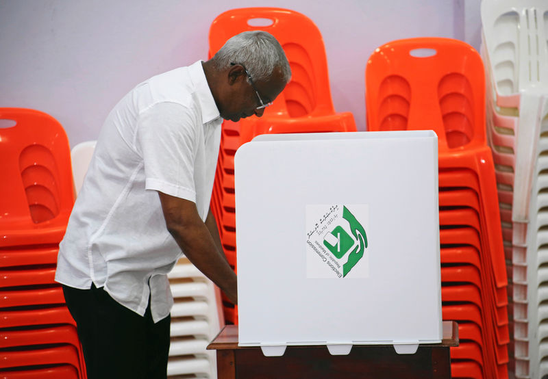 © Reuters. مرشح المعارضة في المالديف يقول إنه فاز في انتخابات الرئاسة