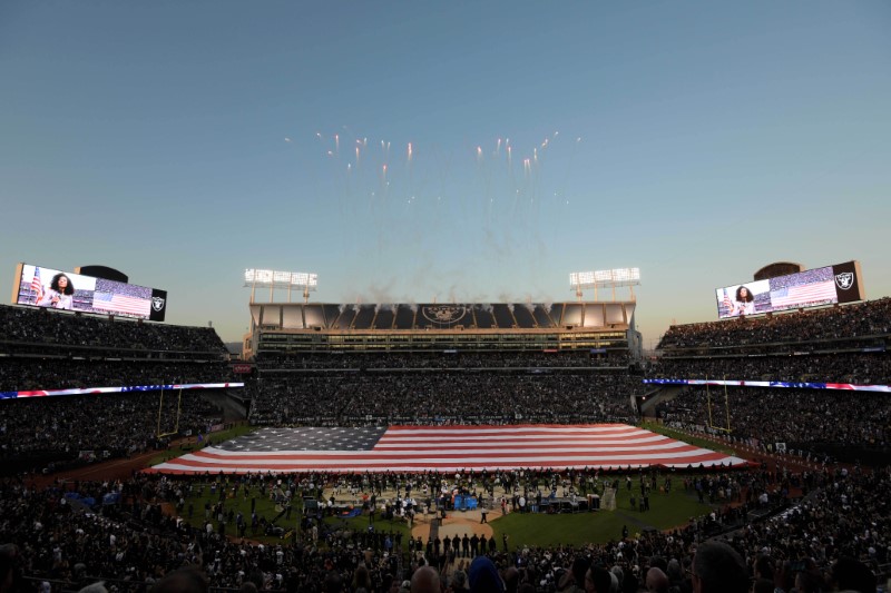 © Reuters. NFL: Los Angeles Rams at Oakland Raiders