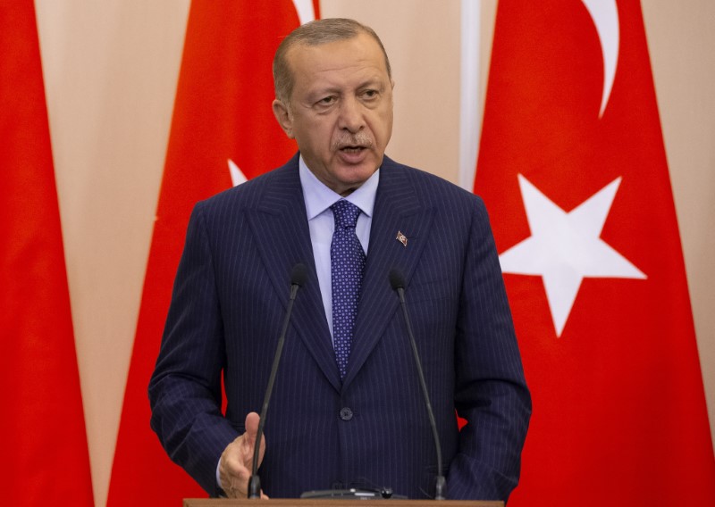 © Reuters. وسائل إعلام : أردوغان يتعهد بفرض مناطق آمنة شرقي الفرات في سوريا