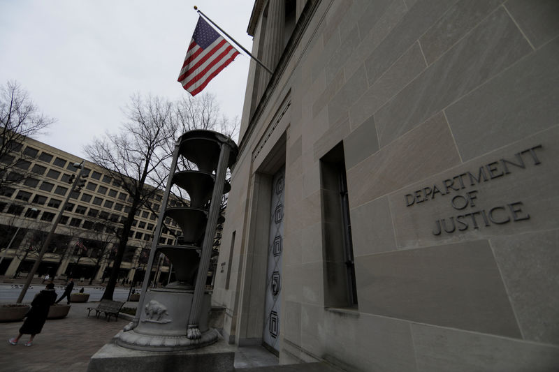 © Reuters. FILE PHOTO: The  U.S. Justice Department is seen in Washington