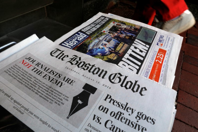 © Reuters. الادعاء: الرجل الذي هدد صحيفة بوسطن جلوب هدد جهات أخرى أيضا