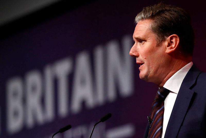 © Reuters. Britain's shadow Secretary of State for Exiting the European Union Keir Starmer delivers his keynote address at the annual Labour Party Conference in Liverpool