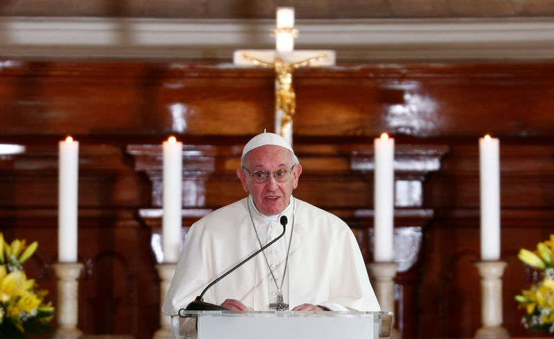 © Reuters. Papa Francisco durane discurso em Tallinn, na Estônia