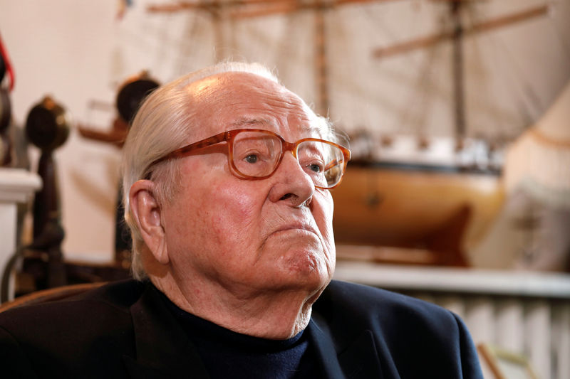 © Reuters. JEAN-MARIE LE PEN DE NOUVEAU HOSPITALISÉ