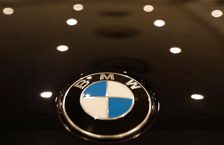 © Reuters. FILE PHOTO: The BMW logo is seen on a vehicle at the New York Auto Show in New York