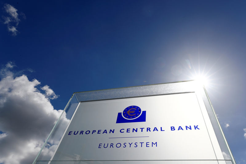 Â© Reuters. FILE PHOTO: The logo of the European Central Bank (ECB) is pictured outside its headquarters in Frankfurt