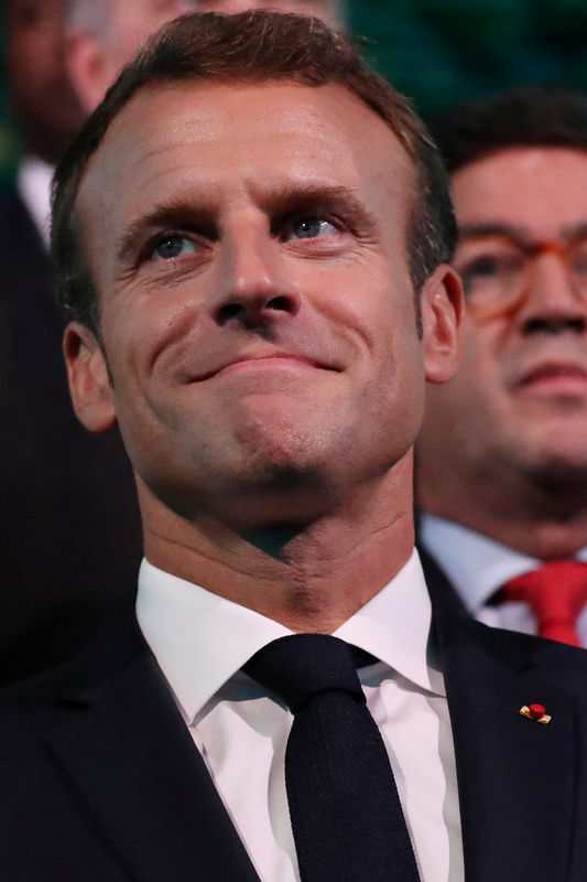 © Reuters. فرنسي يحصل على وظيفة بعد نصيحة من الرئيس
