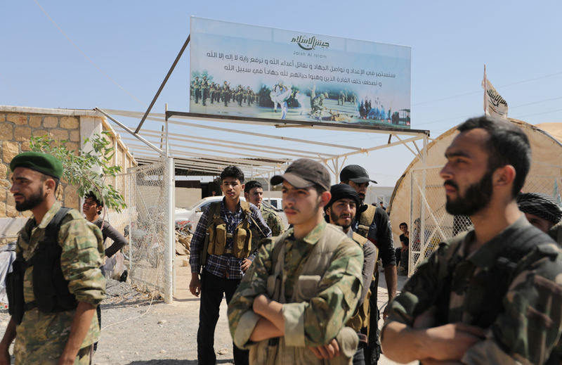 © Reuters. بعيدا عن الديار.. جيش الإسلام يبدأ من جديد في شمال سوريا