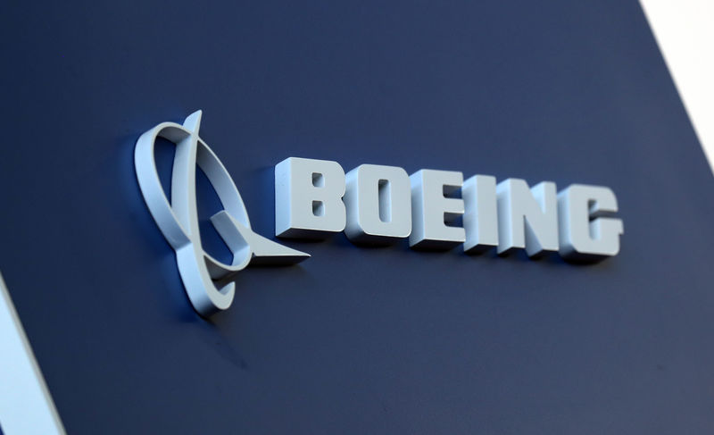 © Reuters. BOEING REMPORTE UN CONTRAT DE L'US AIR FORCE