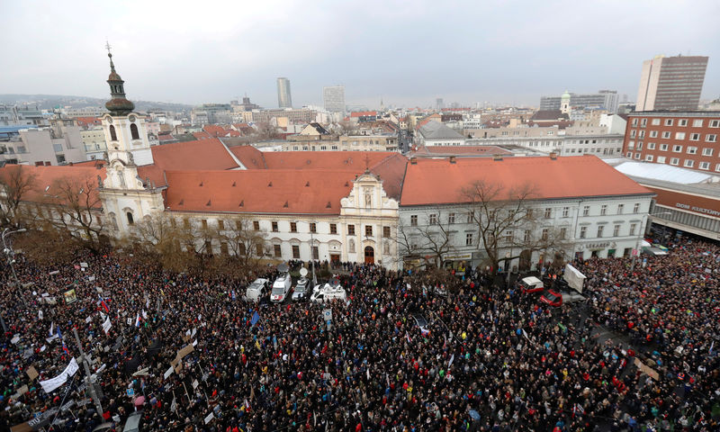 © Reuters. FILE PHOTO: Rally in reaction to the murder of Slovak investigative reporter Jan Kuciak is held in Bratislava