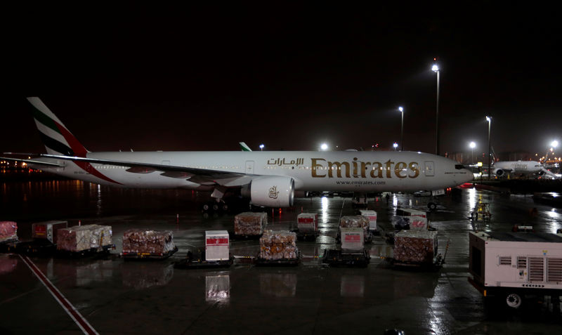 © Reuters. مطار دبي يؤكد أن عمله يسير بشكل طبيعي بعد تقرير عن هجوم للحوثيين