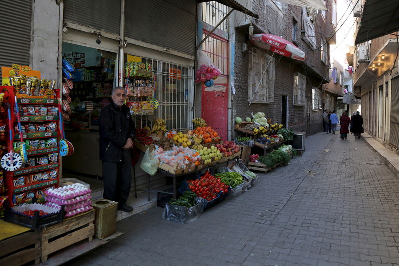 © Reuters. غرفة التجارة: ارتفاع أسعار التجزئة في اسطنبول 4.04% في سبتمبر