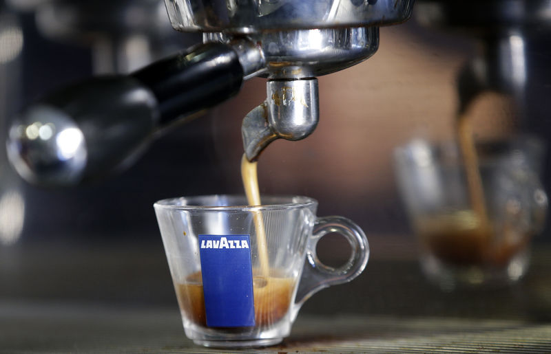 © Reuters. LAVAZZA AVALE LES CAFÉS DE MARS POUR 650 MILLIONS DE DOLLARS