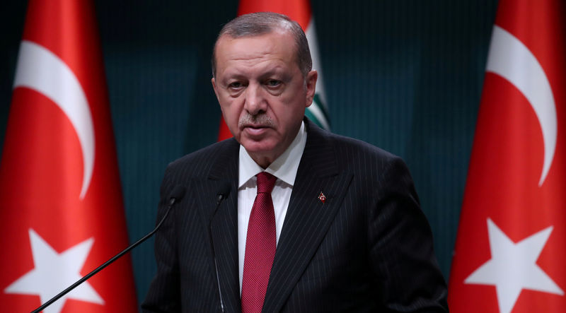 © Reuters. FILE PHOTO: Turkish President Tayyip Erdogan attends a news conference in Ankara