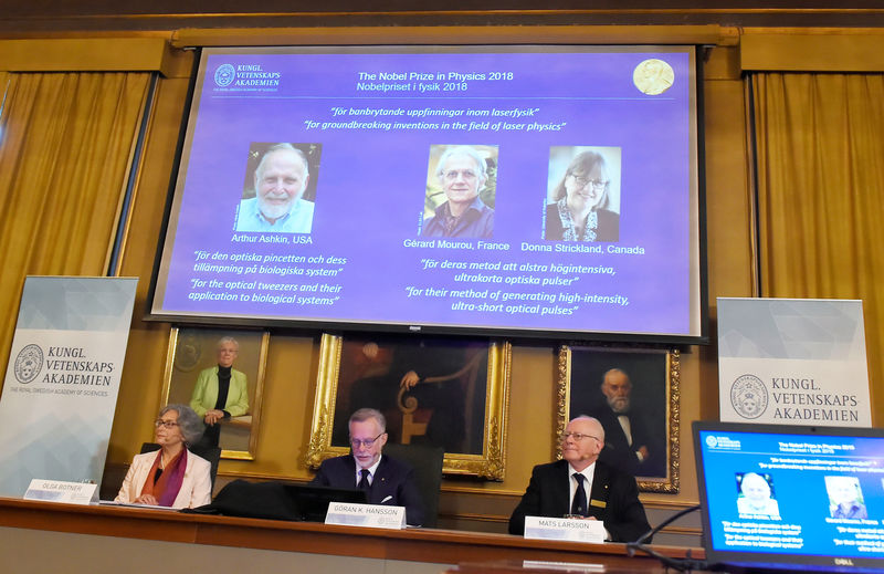 © Reuters. Academia do Nobel divulga os ganhadores do prêmio de Física de 2018