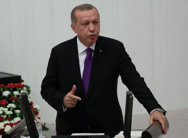 © Reuters. Turquía arresta a cientos de sospechosos en investigación de lavado de dinero