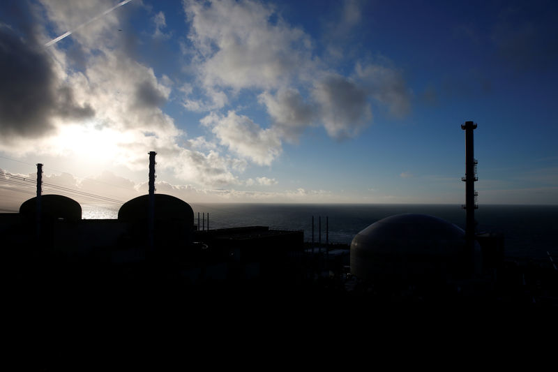 © Reuters. FLAMANVILLE: L'ASN MET EN GARDE EDF SUR LA RÉPARATION DES SOUDURES