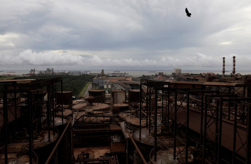 © Reuters. Refinaria de alumina Alunorte, da Hydro, em Barcarena, no Pará