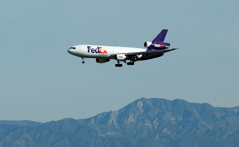 © Reuters. FILE PHOTO: A FedEx Express airplane is pictured during its approach to Los Angeles International Airport, in Los Angeles