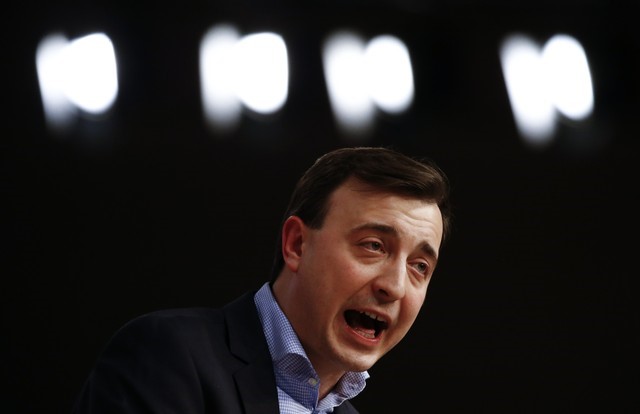 © Reuters. Junge Union chairman Ziemiak speaks during the Christian Democratic Union (CDU) party congress in Karlsruhe