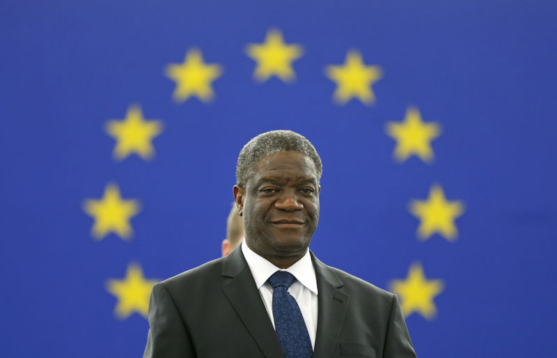 © Reuters. El congoleño Mukwege y la iraquí Murad ganan el Premio Nobel de la Paz 2018