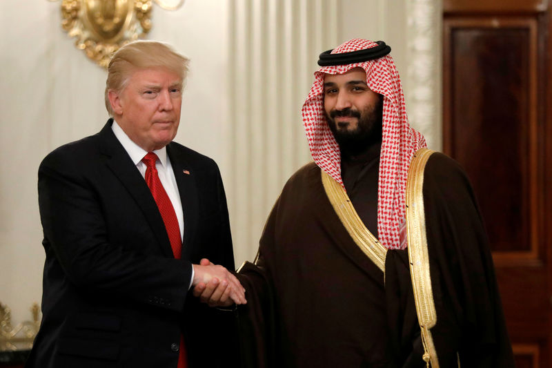 © Reuters. ولي العهد السعودي يقول لبلومبرج: أحب العمل مع ترامب