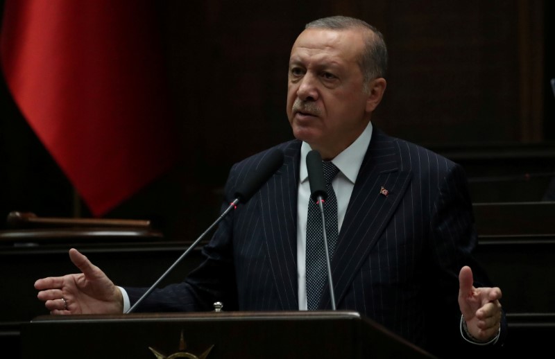 © Reuters. أردوغان يطلب من وزرائه التوقف عن التعامل مع شركة ماكنزي الأمريكية