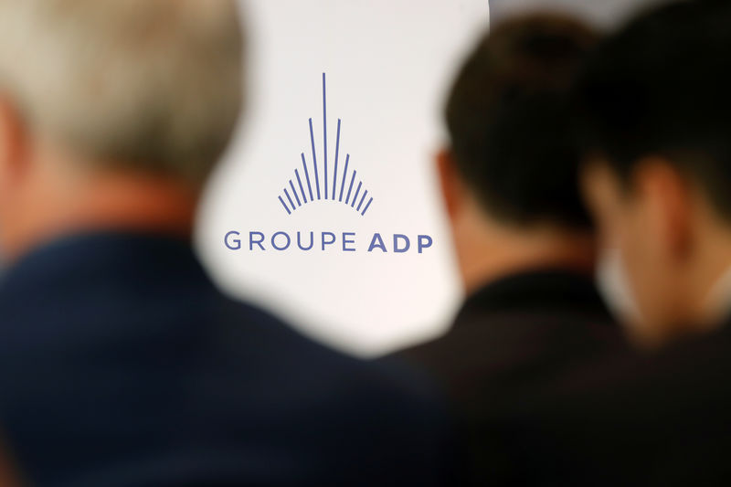 © Reuters. The logo of Groupe ADP (Aeroports de Paris) is seen during the presentation of the company's 2018 half-year results in Paris