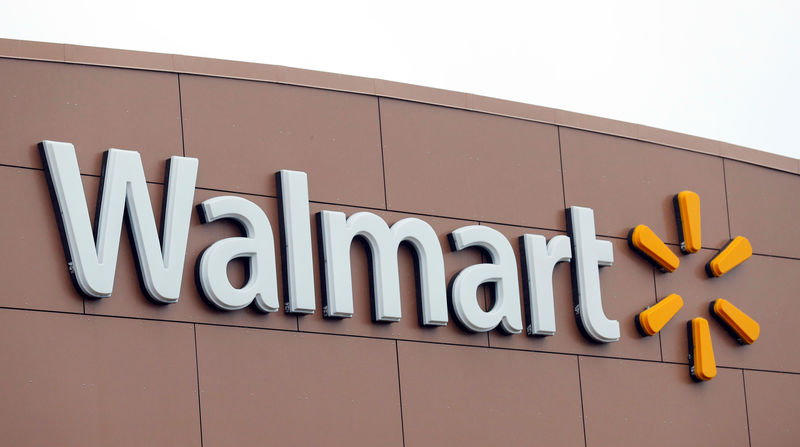 © Reuters. Walmart signage is displayed outside a company's store in Chicago