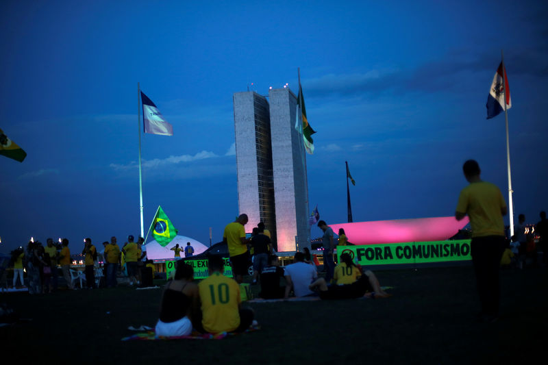 © Reuters. Manifestação diante do Congresso Nacional em Brasília