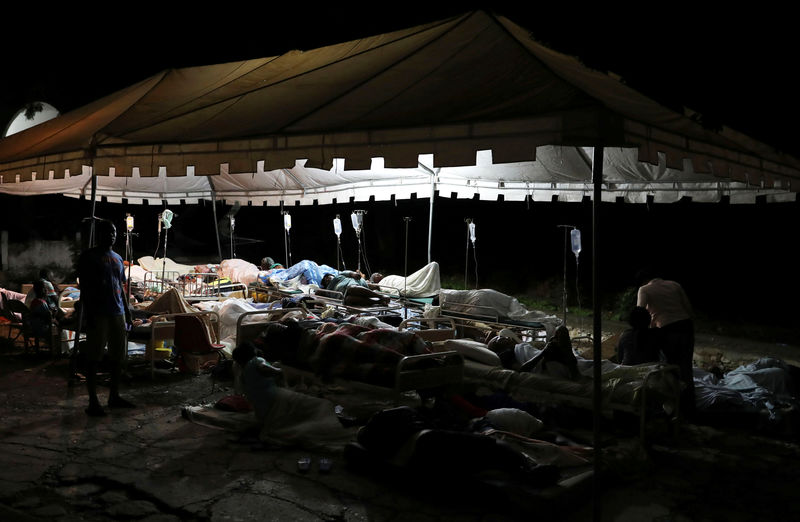 © Reuters. ارتفاع عدد ضحايا زلزال هايتي إلى 15 قتيلا و300 مصاب